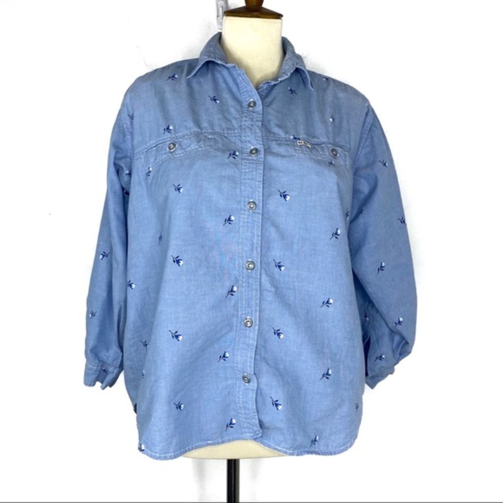 ILiO Vintage 90’s Embroidered Chambray Button Down